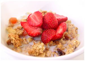 granola and strawberries